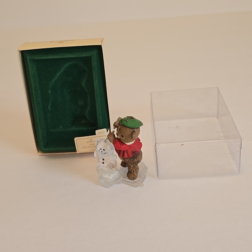 Vintage 1981 Hallmark Keepsake Ornament The Ice Scuptor Bear Holiday Christmas